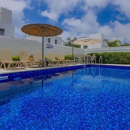 Nissi 17 With Private Pool Ajía Nápa